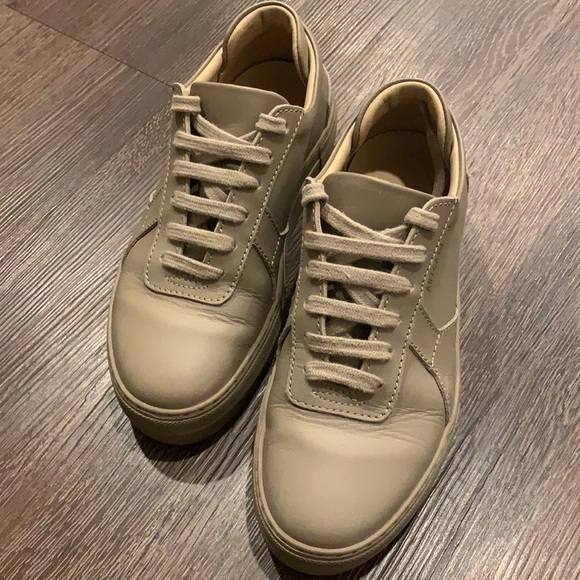 💖✨Clearance🌟Axel Arigato Low Top Platform Tan Sneakers - Picture 3 of 12